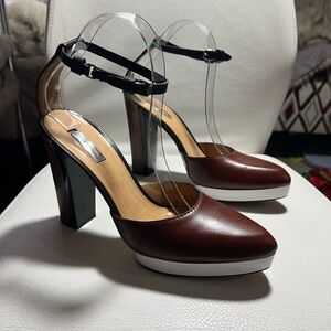 CALVIN KLEIN COLLECTION HEELS 8.5 US